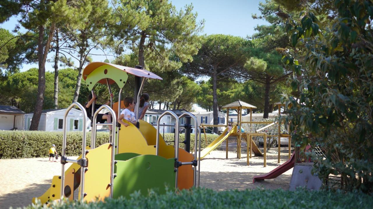 Camping Le Suroit Le Bois-Plage-en-Ré Exterior foto